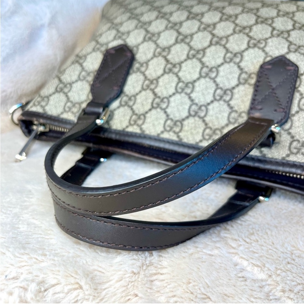 Gucci Monogram Supreme Coated Canvas Convertible Zip Tote - Picture 6 of 17